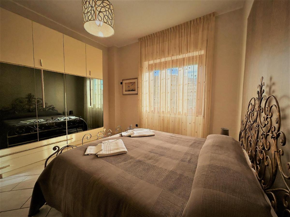 Acquamarina Holiday House Salerno Exterior photo